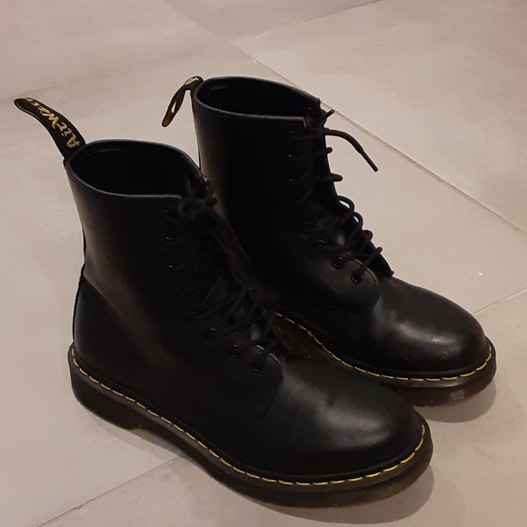 Dr. Martens Shoes - DR. MARTENS BOOTS